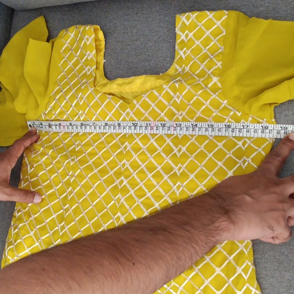 Stunning Salwar Set with Top and pant - Picture 9 of 9